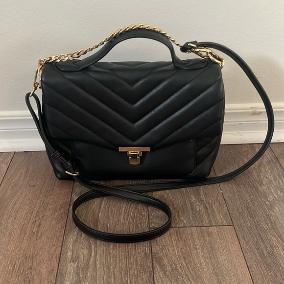 Black crossbody - Picture 1 of 2